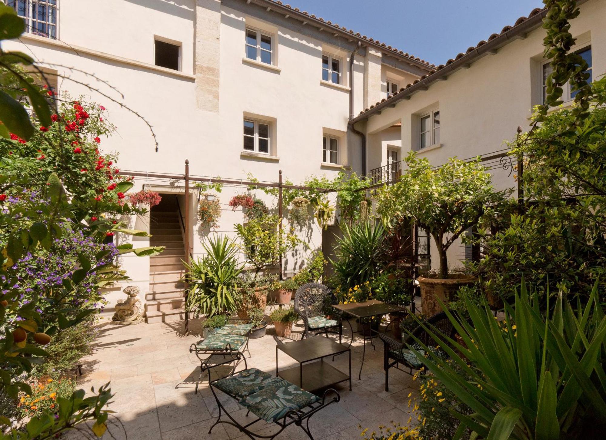 La Maison Des Augustins 4 Stars Spa Et Fitness Avinyon Oda fotoğraf